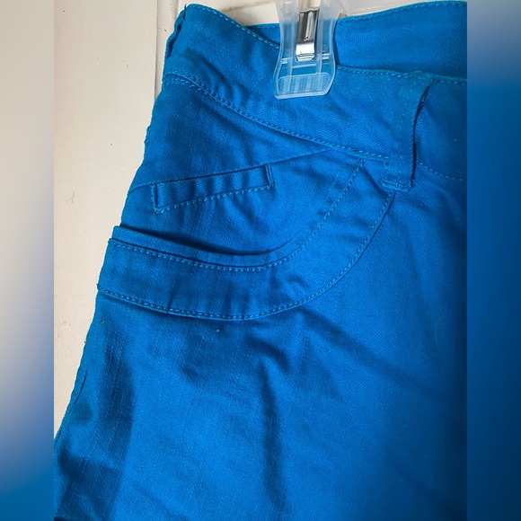 Turquoise denim shorts - Picture 2 of 4